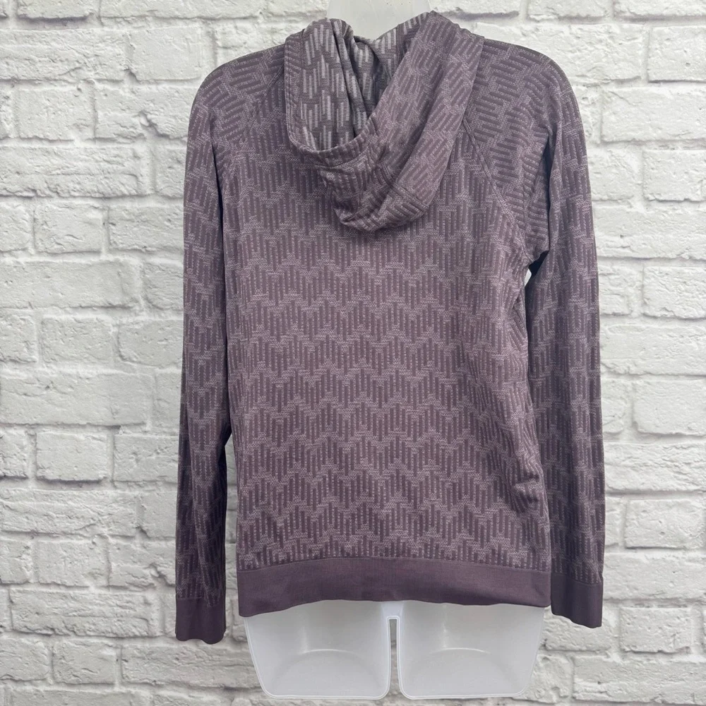 Lululemon Rest Less Relaxed Hoodie in Purple Chevron Pattern Size Small Running